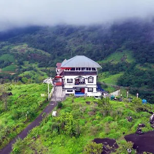Курортный комплекс Blue Hills, Вагамон